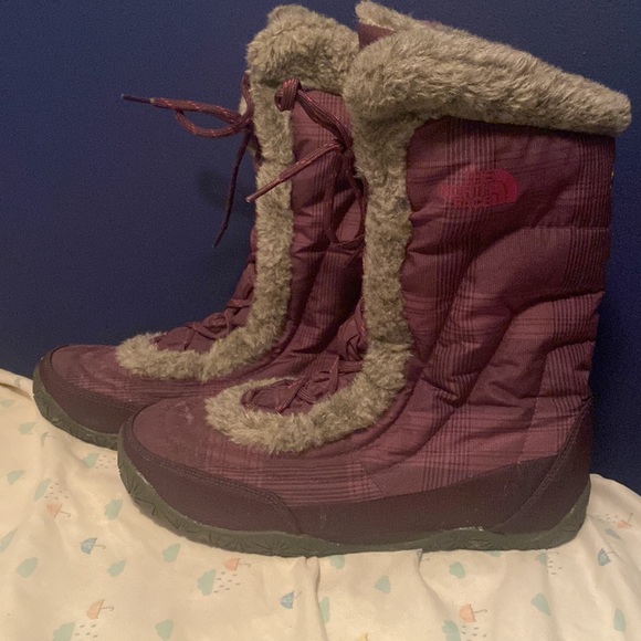 Womens North face snow Boots 9 - Picture 2 of 8